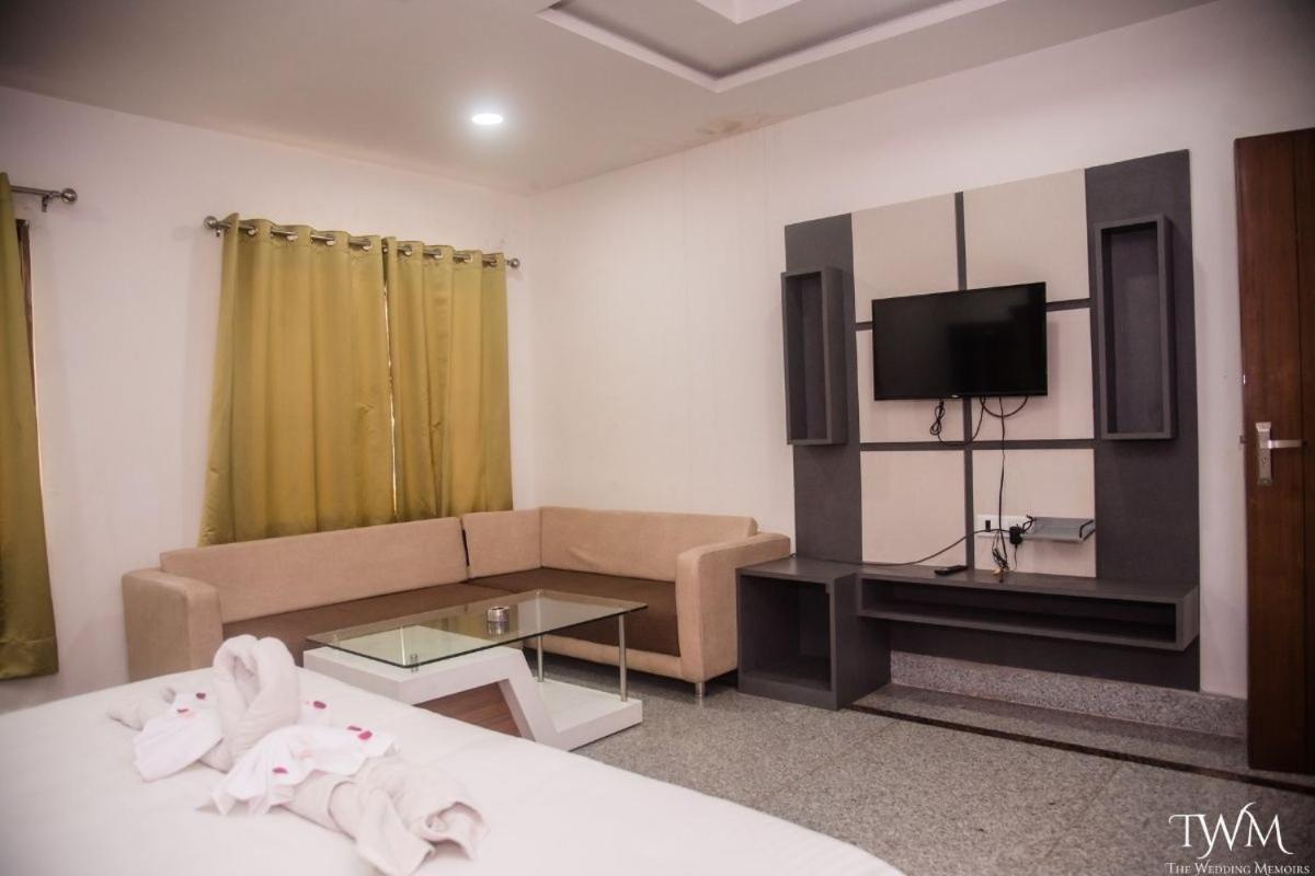 Hotel Sapphire Tinsukia Bagian luar foto